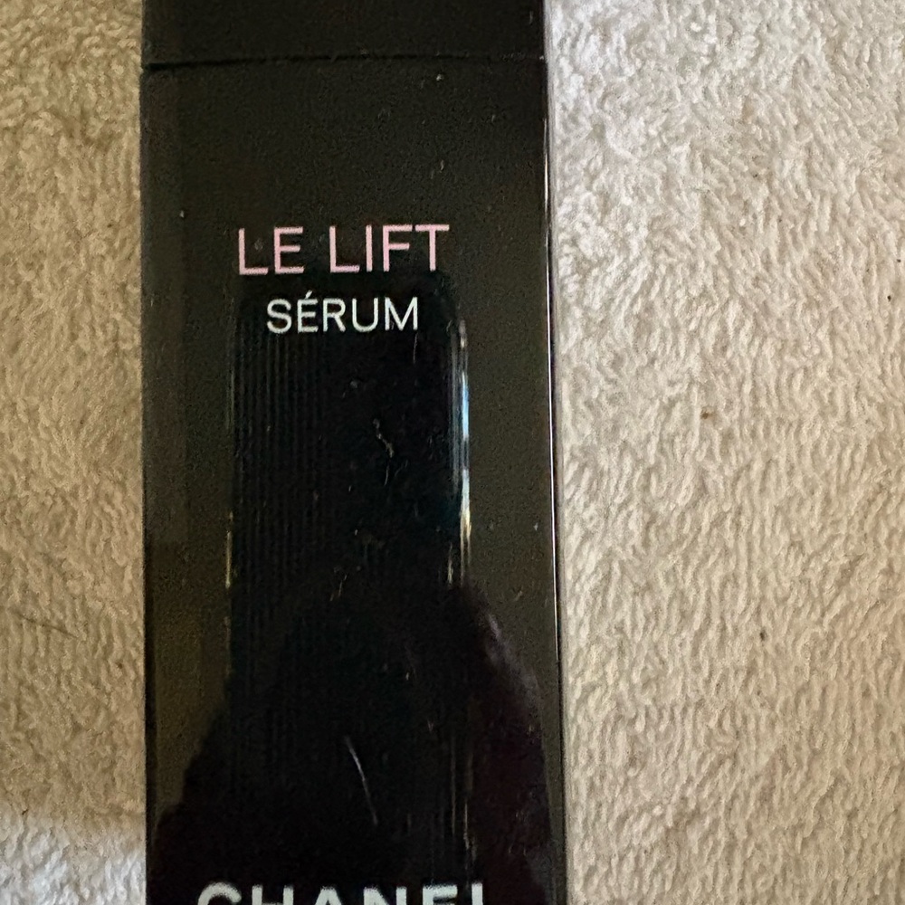 CHANEL Le Lift Sérum